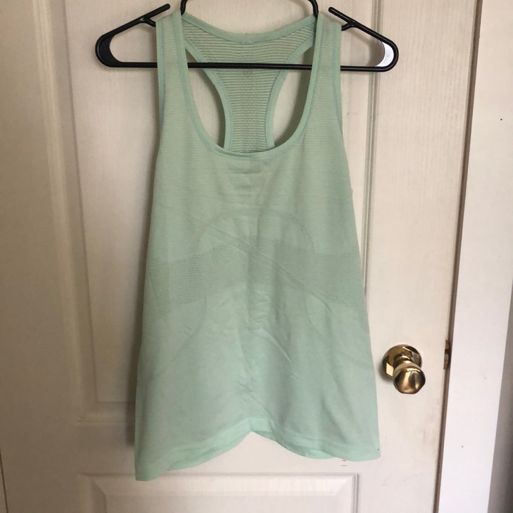 Lululemon tank